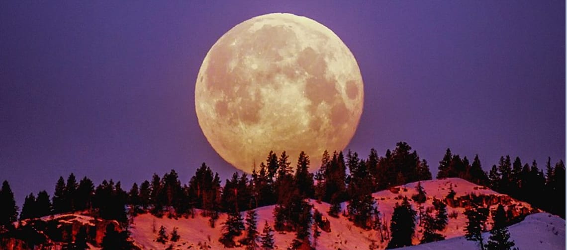 mys-The moon is round! | Disentis-Der Mond ist Rund