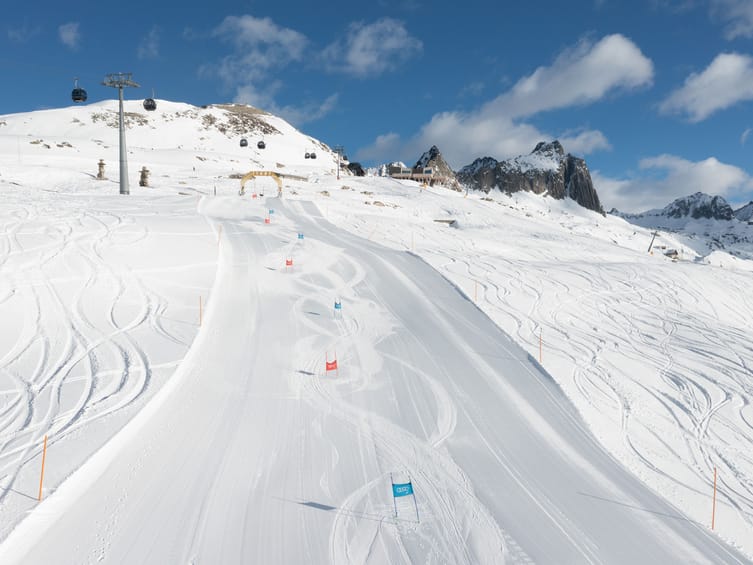 A Events Eröffnung Aline Run Bild von Rennpiste