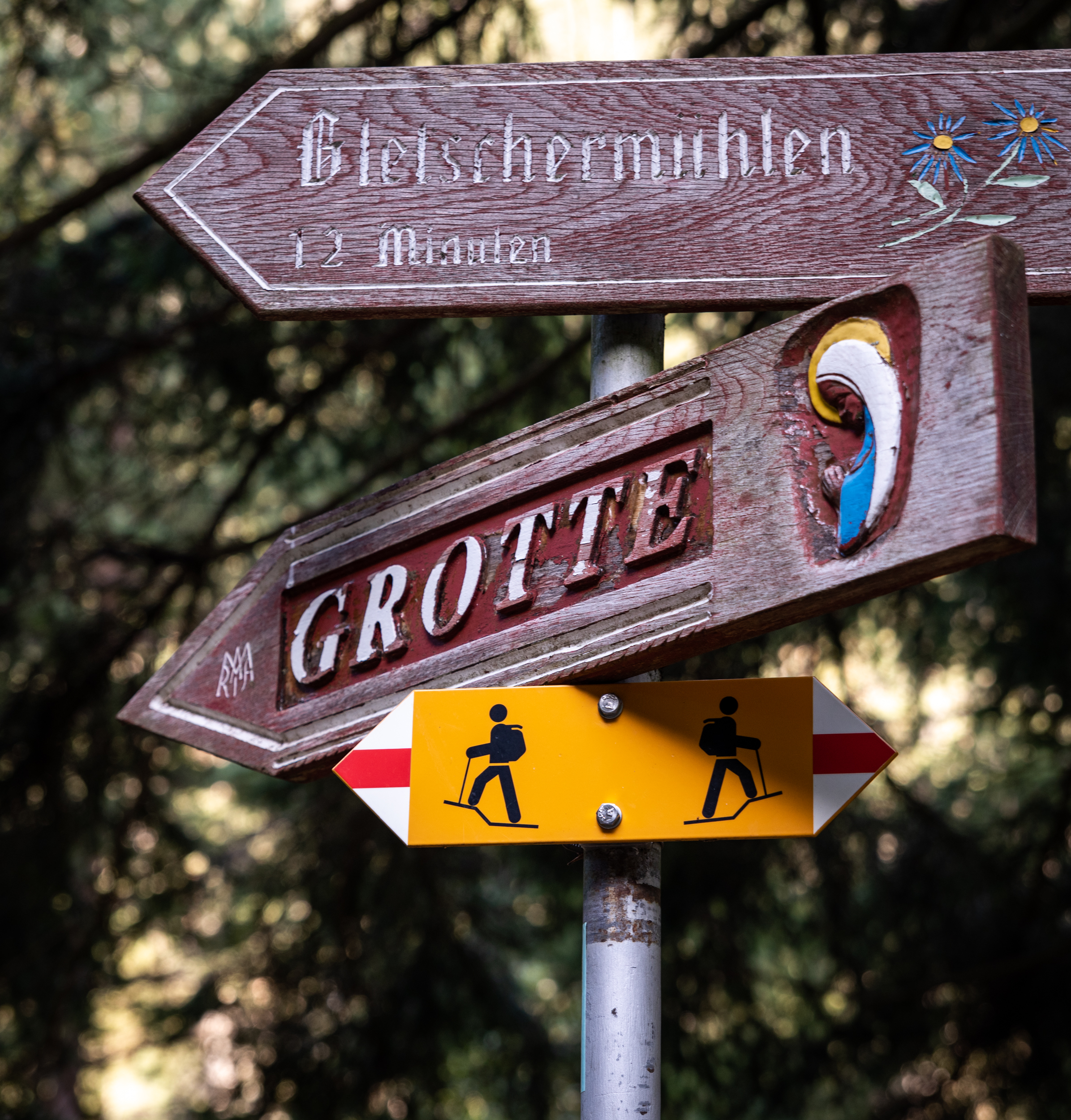 mys-Grotte Mariens-Wegweiser Grotte Mariens