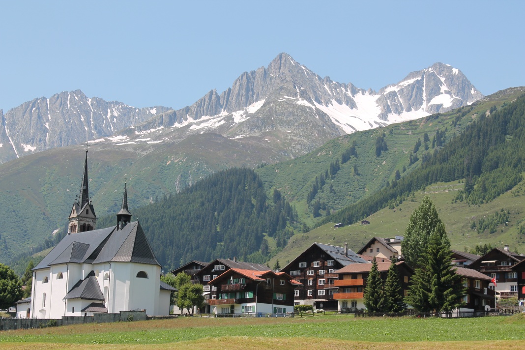 Kapellen und Kirchen im Tujetsch