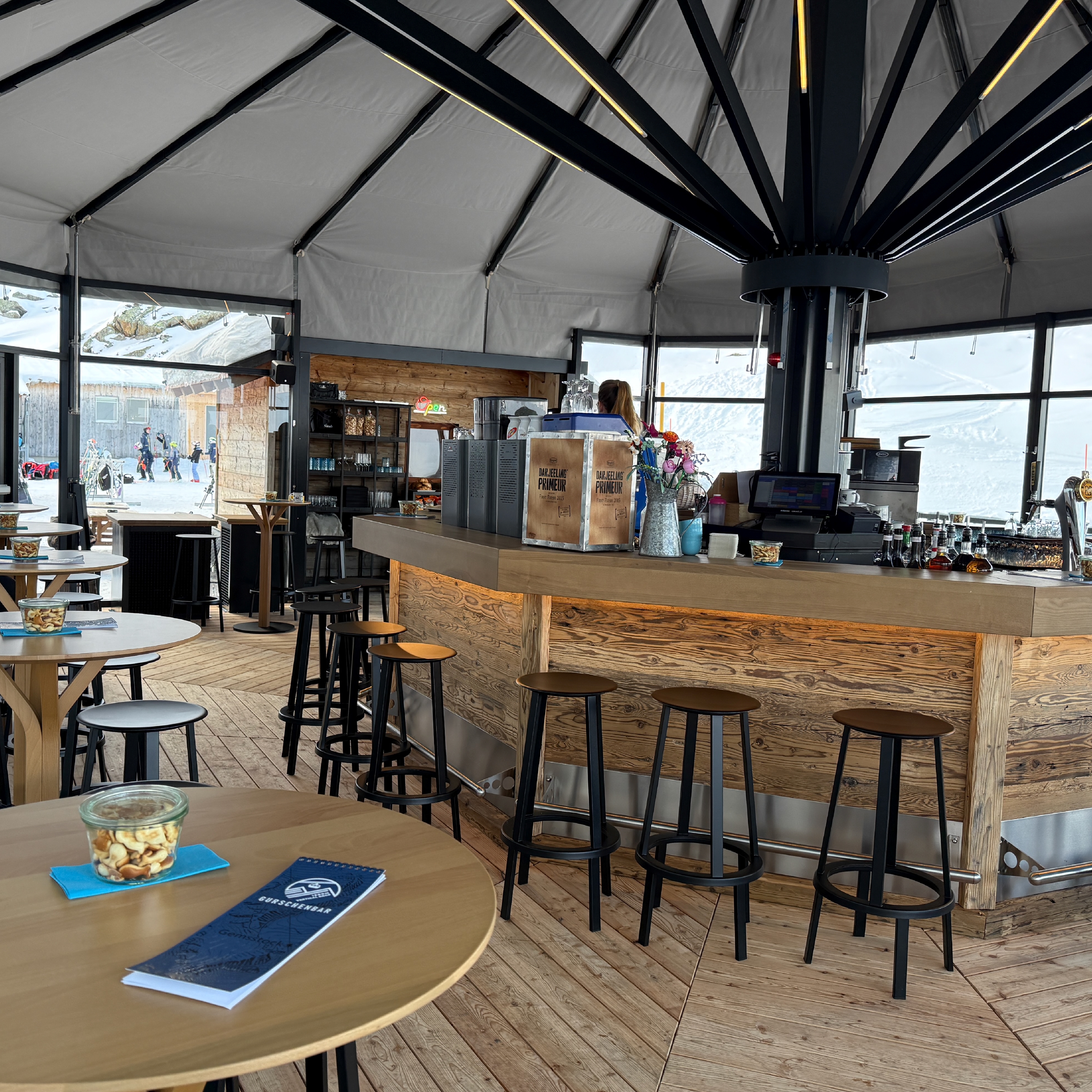 mys-Piste bar Rondodrom-Gurschen Bar 2