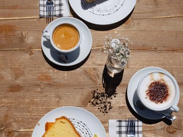 mys-Kaffee- und Kuchen-Special auf 2’600 m.ü.M.-Kaffee- und Kuchenspecial Kaffee- und Kuchen-Special auf 2’600 m.ü.M.
