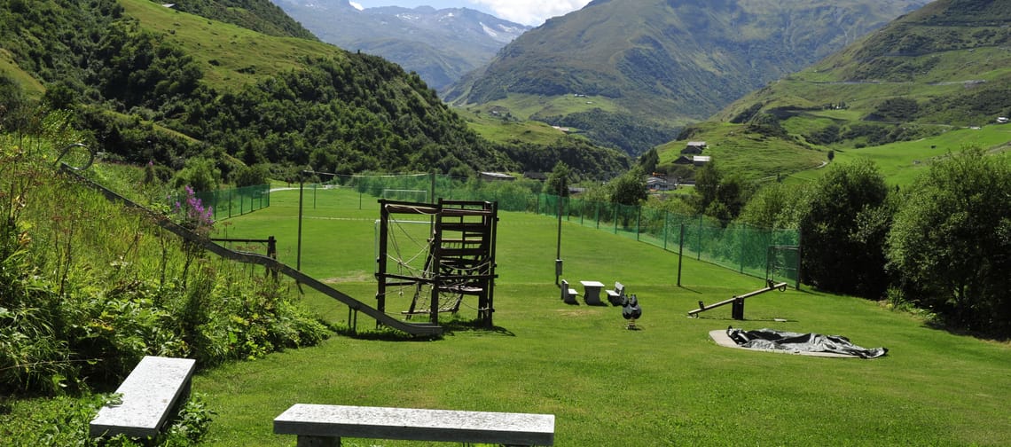 Spiel- und Sportplatz Furkareuss