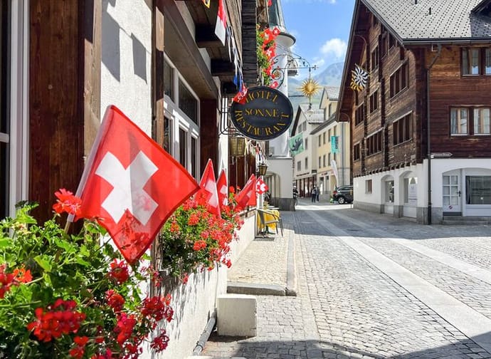 Dorfkern Andermatt, Dorfstrasse
