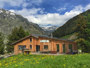 mys-Basecamp Andermatt-Aussenansicht Basecamp Andermatt Basecamp Andermatt
