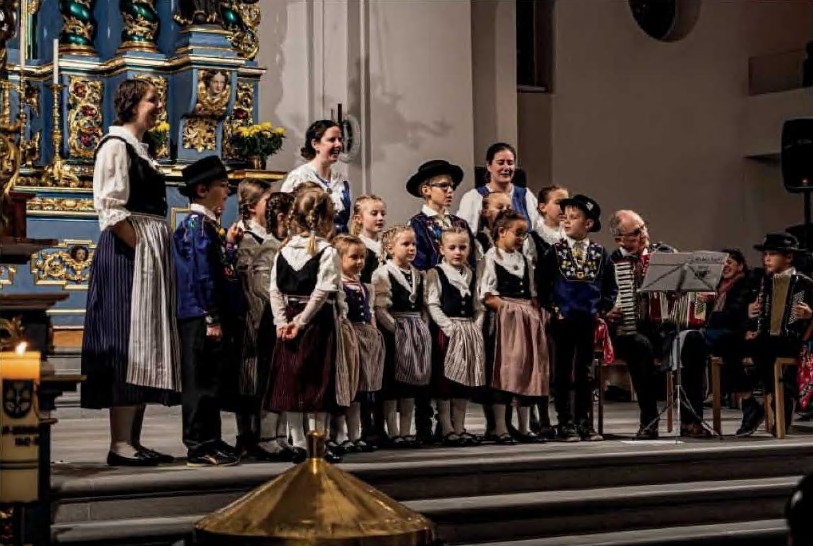 Klangwelten aus Uri - Jodel, Alphorn, Büchel, Schwyzerörgeli & mehr 