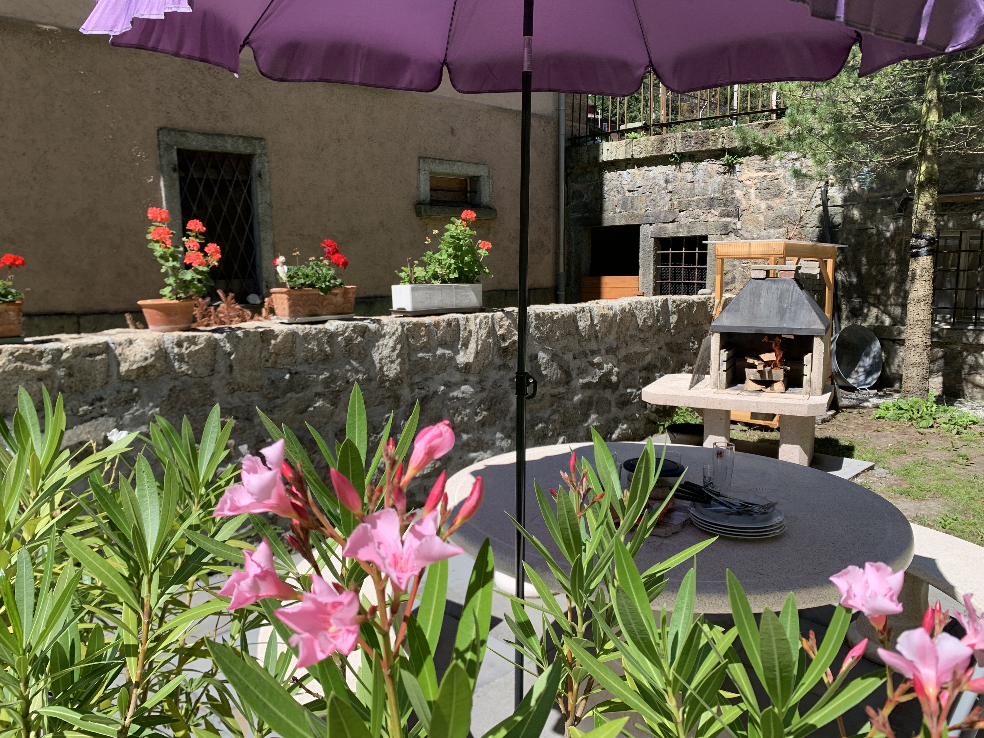 mys-Casa Restelli-Garten mit Grillstelle