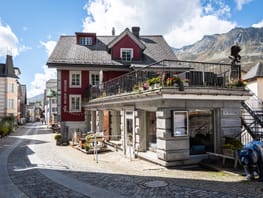 mys-Di Alt Apothek-Hotel von aussen Di Alt Apothek