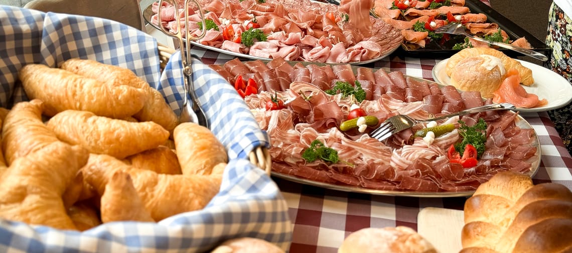 mys-Panoramarestaurant Caischavedra-Sonntagsbrunch