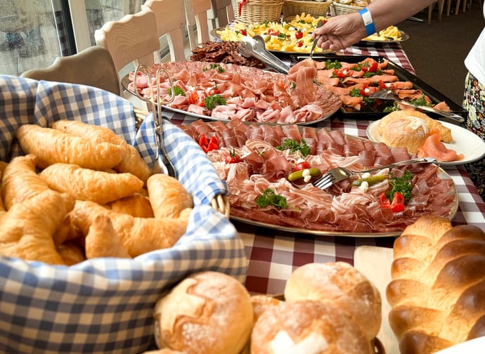 mys-Panoramarestaurant Caischavedra-Sonntagsbrunch