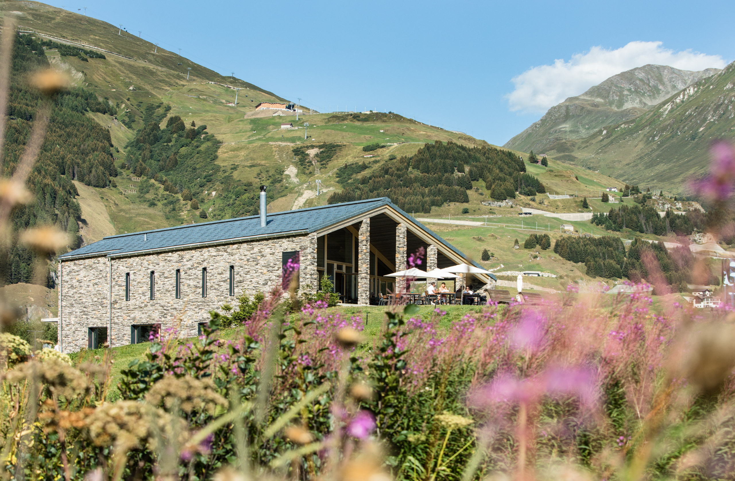 mys-La Casa Svizzera-The Swiss House von aussen