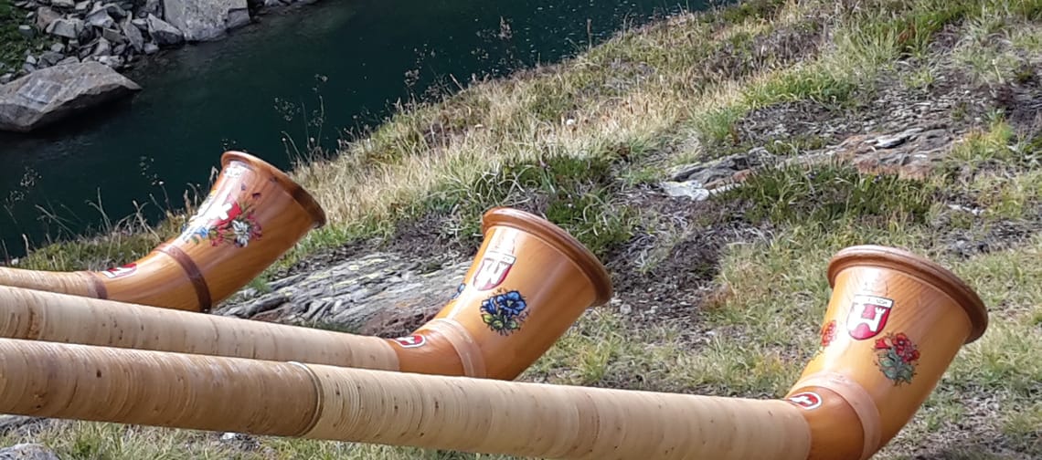 Sunatibas Sedrun: Alphornverein im Kanton Graubünden
