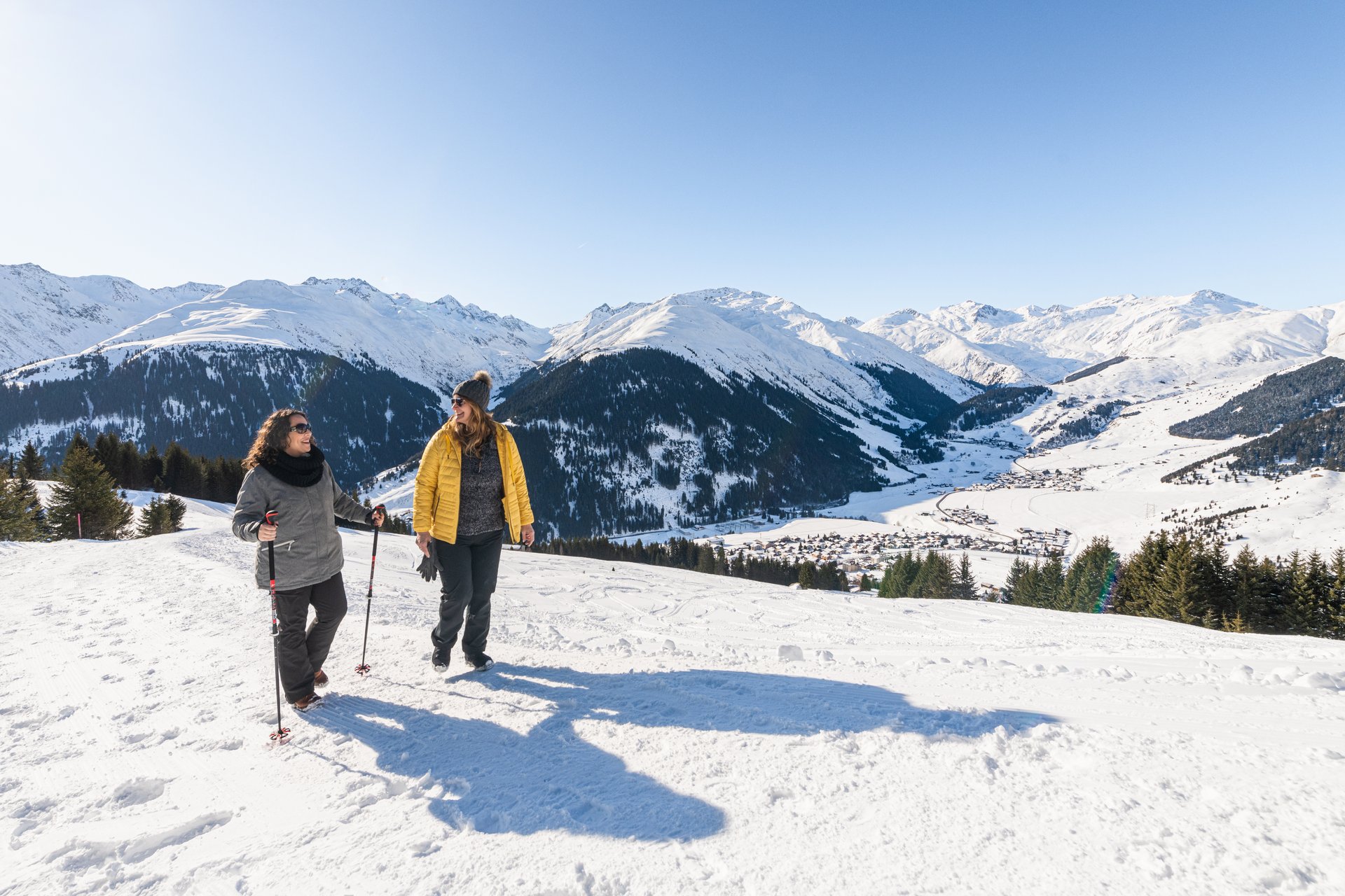 Winter- & Schneeschuhwandern in Disentis Sedrun