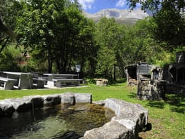 mys-Caminetto Furkareuss-Feuerstelle Furkareuss Brunnen Caminetto Furkareuss