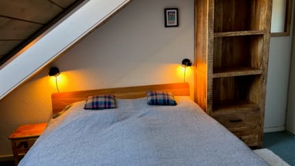 mys-Ferienwohnung «Im Herzen von Hospental»-Schlafzimmer