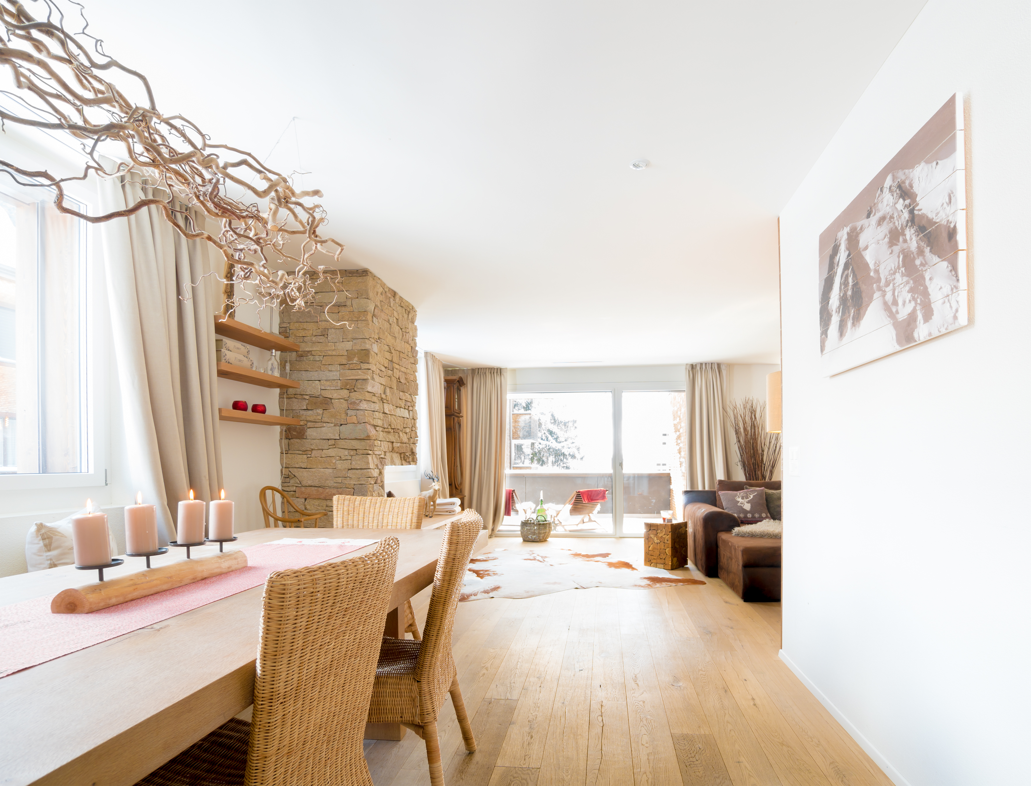 mys-Alpine Chic Apartment-Esszimmer