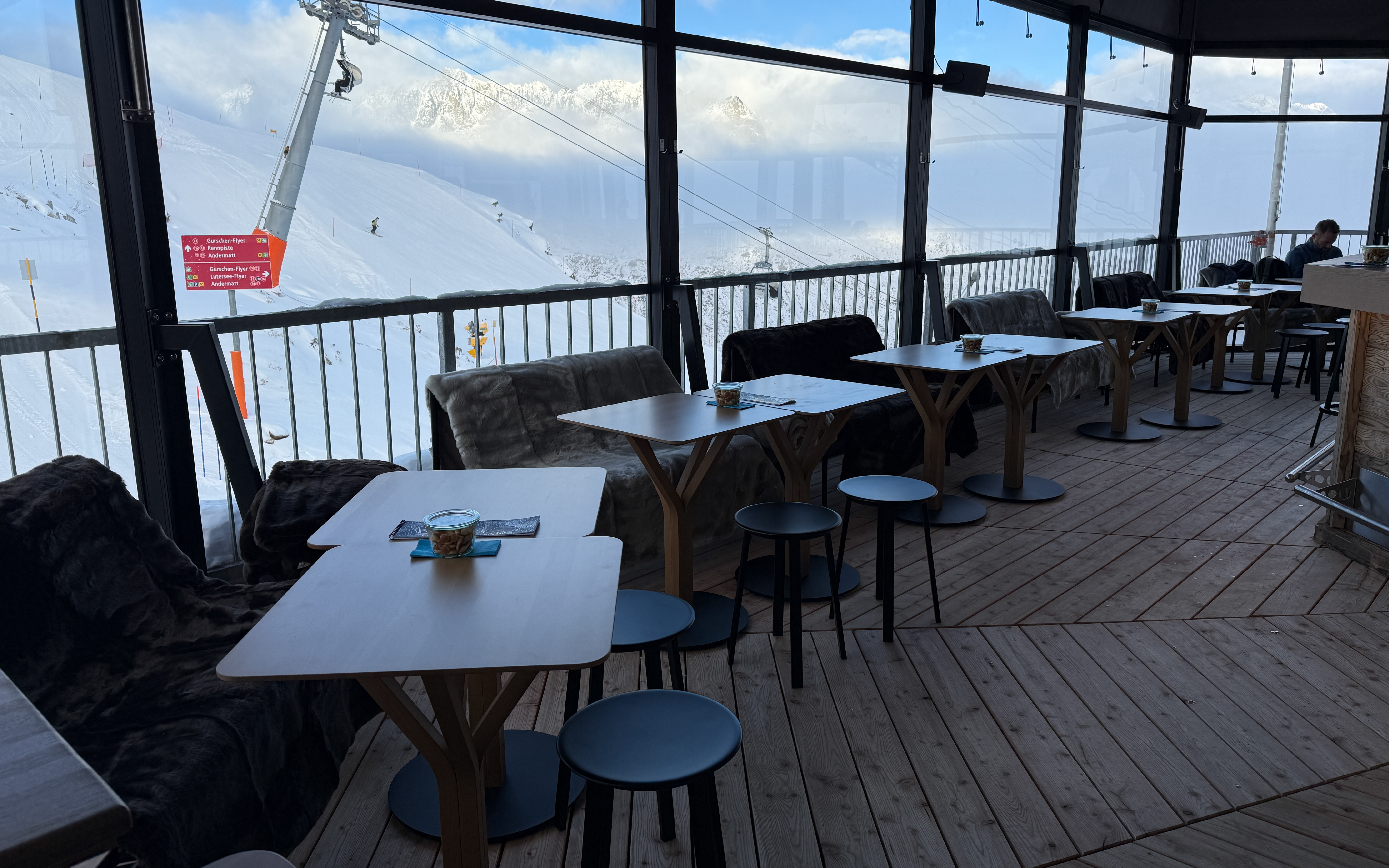 mys-Piste bar Rondodrom-Gurschen Bar 3