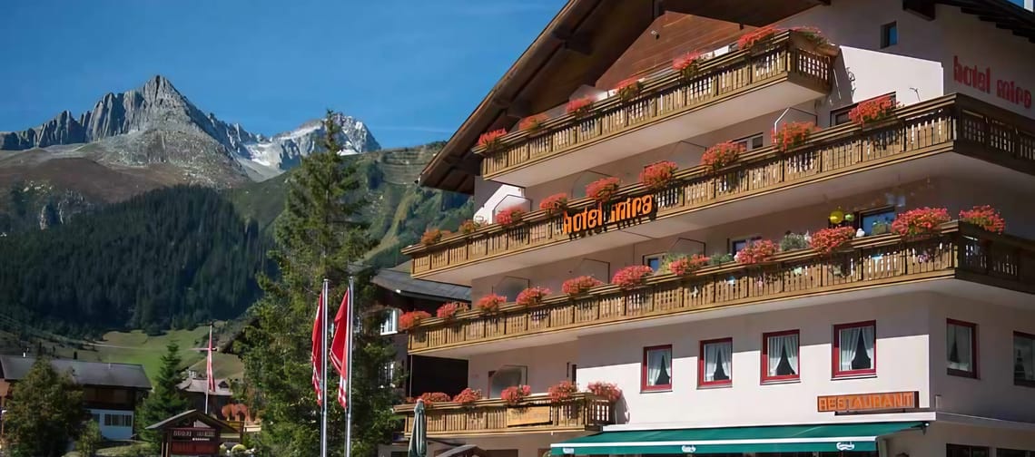 Hotel Mira