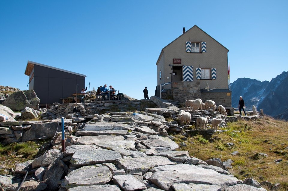 mys-Damma Hut CAS-Dammahütte SAC