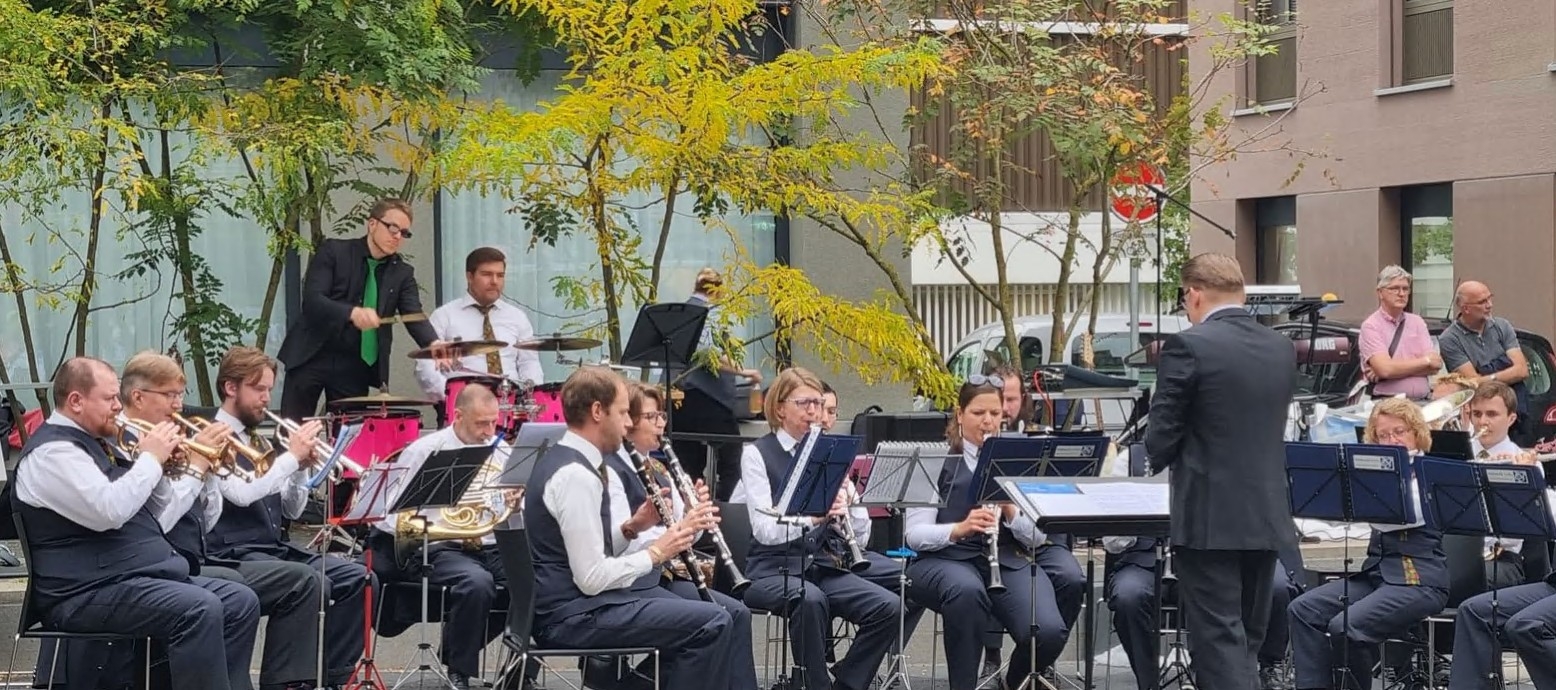 Ständchen der Feldmusik Kriens