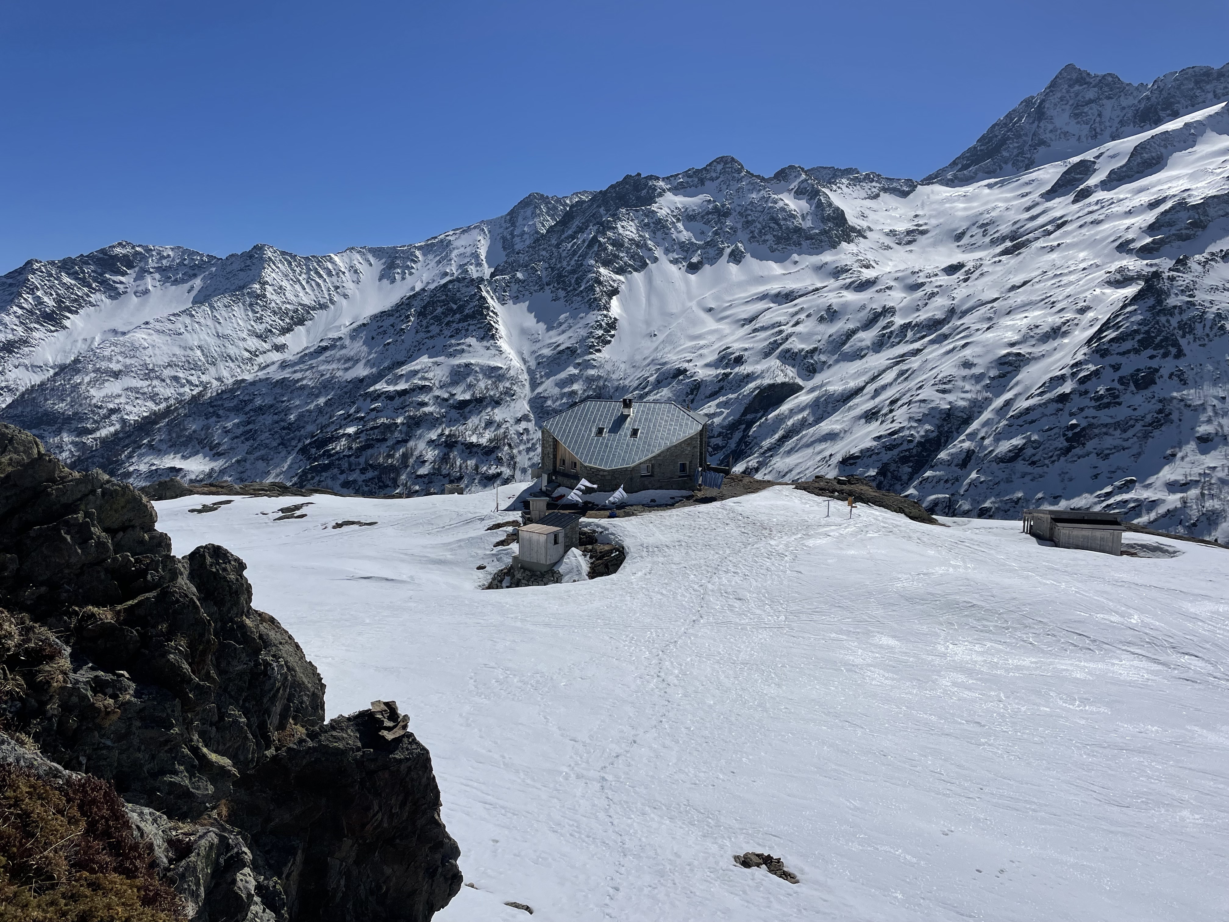 mys-Sewen Hut SAC-Sewenhütte im Winter von hinten