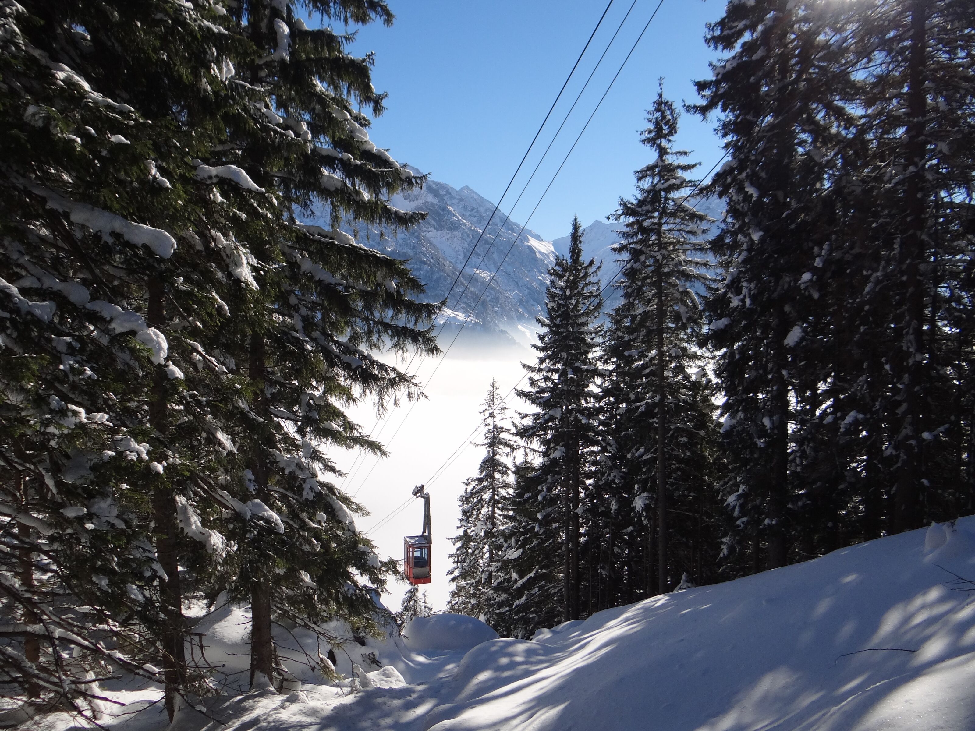 Luftseilbahn Intschi-Arnisee