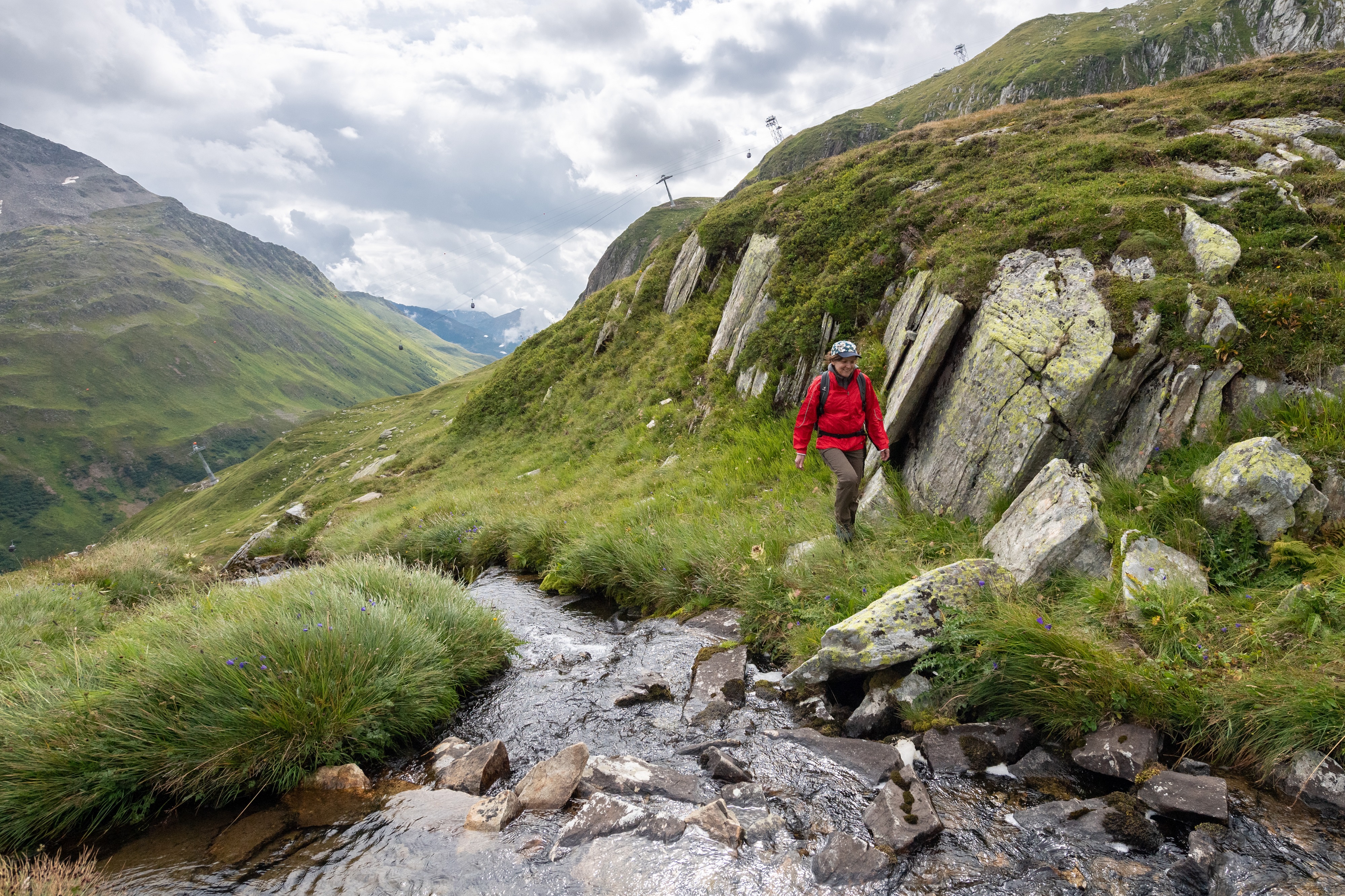 mys-Schneehüenerstock-Express-Schneehüenerstock-Express - Low_Wandern_Sommer2020_Valentin Luthiger (13).jpg