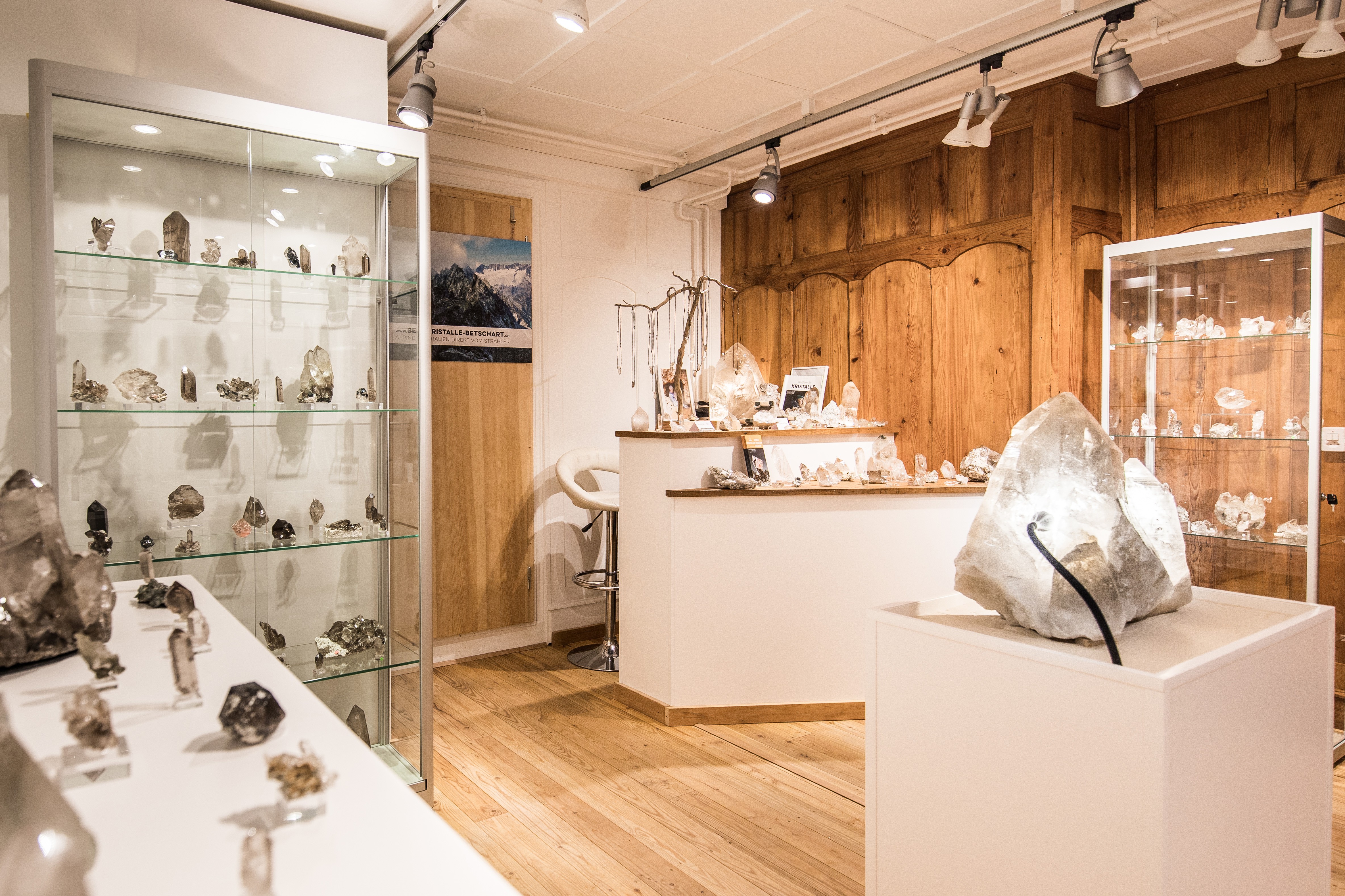 mys-Betschart rock crystals-Bergkristalle Betschart