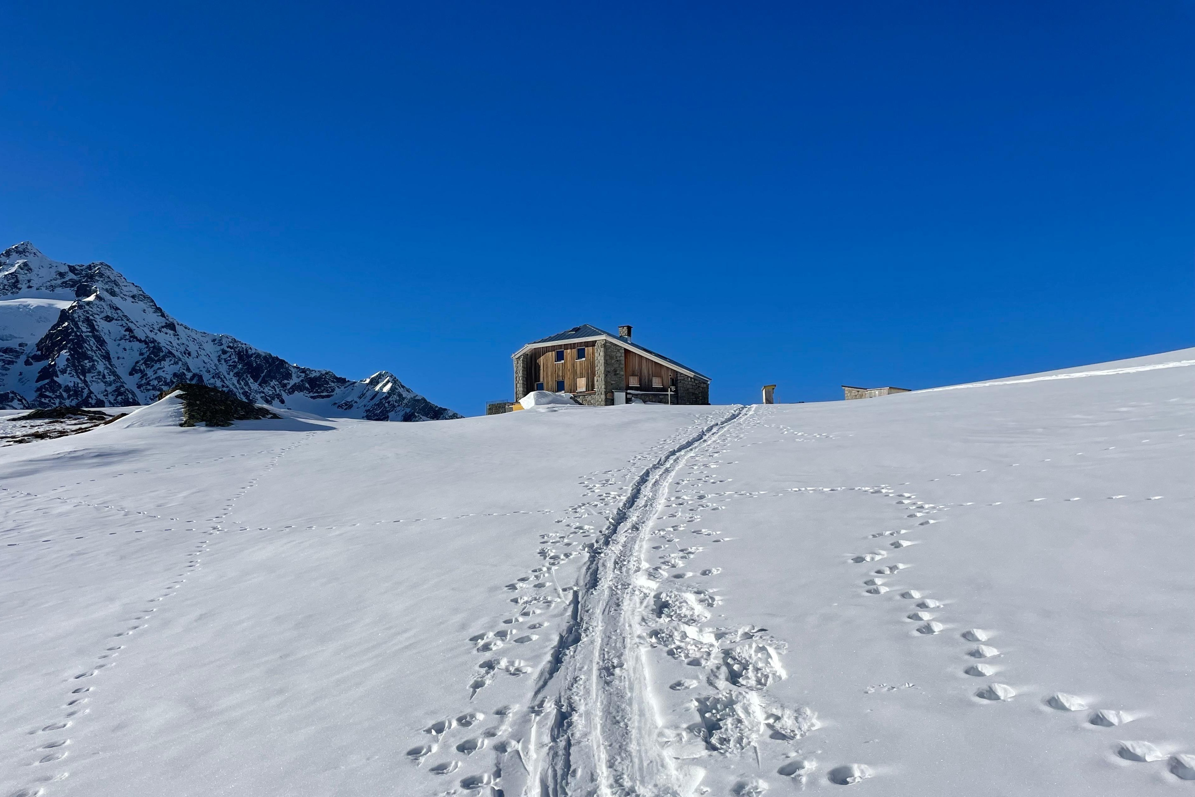 mys-Sewenhütte SAC-Sewenhütte im Winter