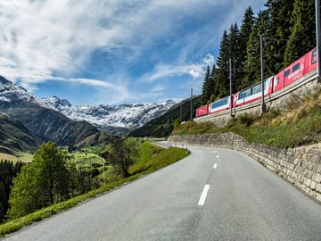 mys-Glacier Express AG-Glacier Express mit Oberalppassstrasse Glacier Express AG