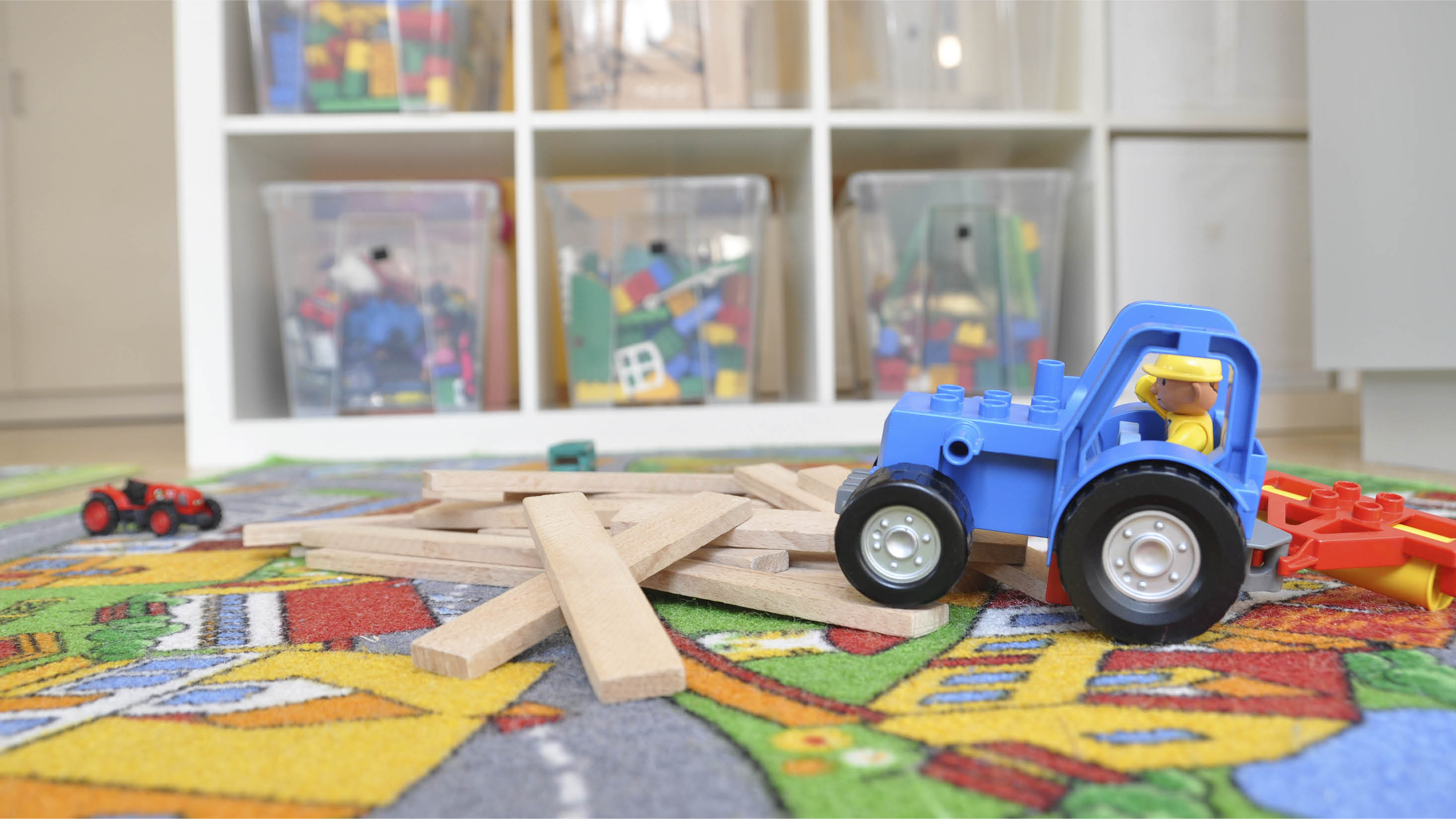 mys-small Foot - Daycare -Small Foot