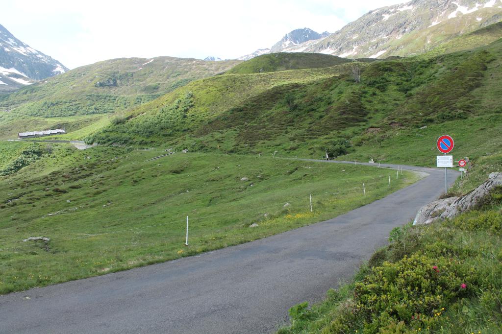 Mit Kinderwagen zum Stausee Curnera