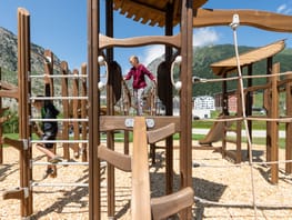 mys-Spielplatz & Pétanque - Andermatt Reuss-Spielplatz & Pétanque - Andermatt Reuss - Spielplatz Andermatt Reuss_Sommer19_Valentin Luthiger (13).jpg Spielplatz & Pétanque - Andermatt Reuss