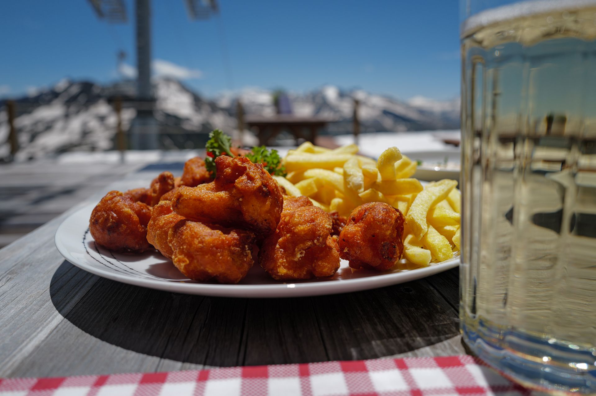 mys-Coffee and cake special at 2,600 metres above sea level -Panoramarestaurant Schneehüenerstock - Panoramarestaurant Schneehüenerstock