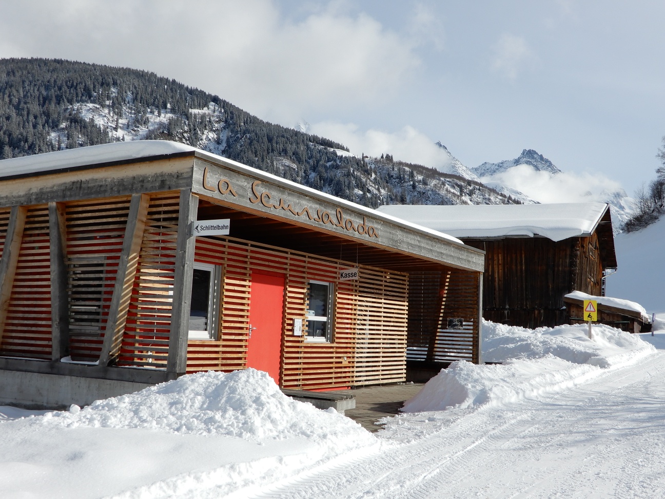 815 piste de luge Mompé Medel avec montée à pied