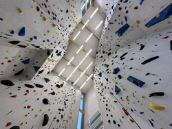 mys-Palestra di arrampicata e sale boulder-Kletterhalle