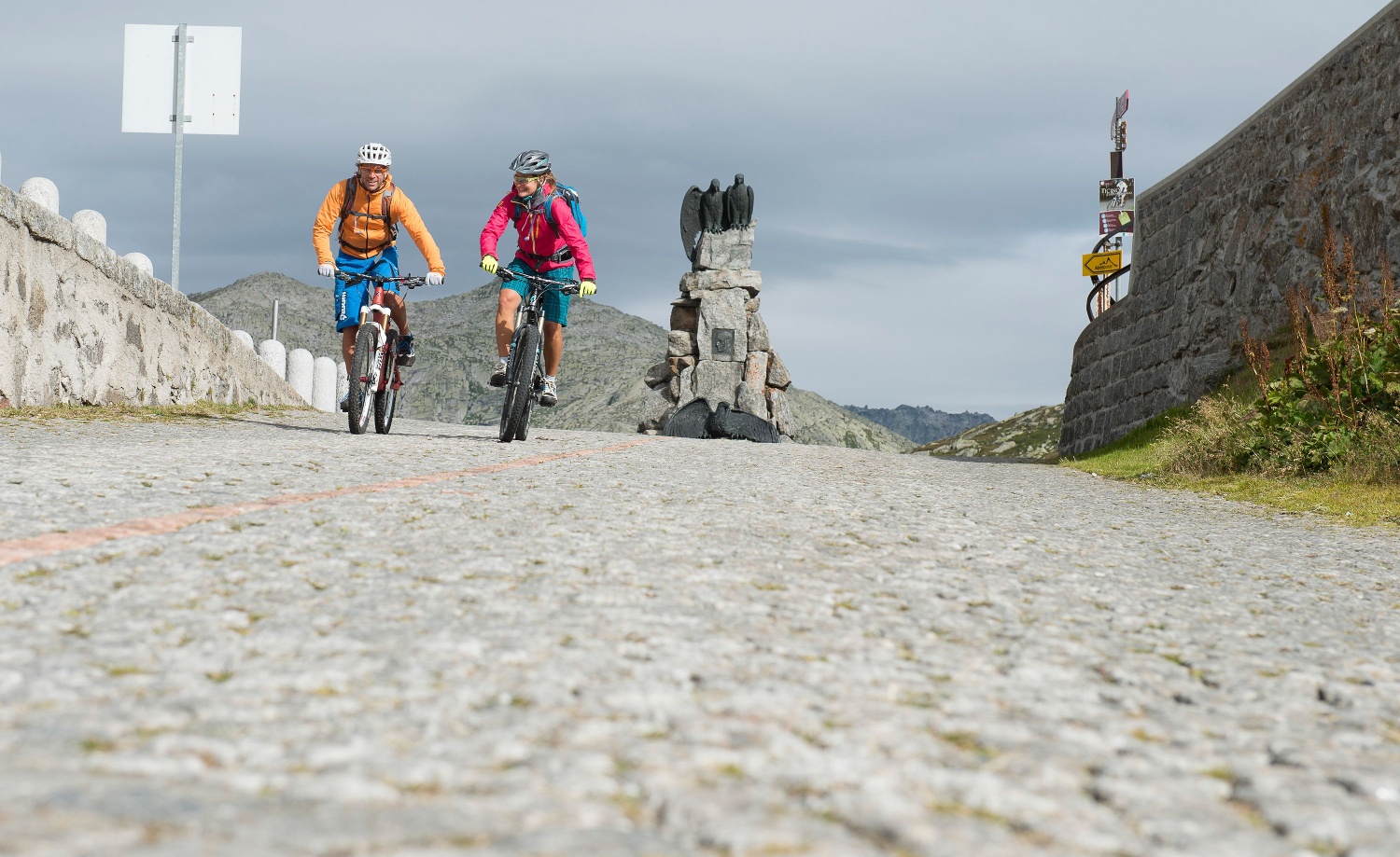 Gotthard Bike : étape 1 Andermatt - Airolo
