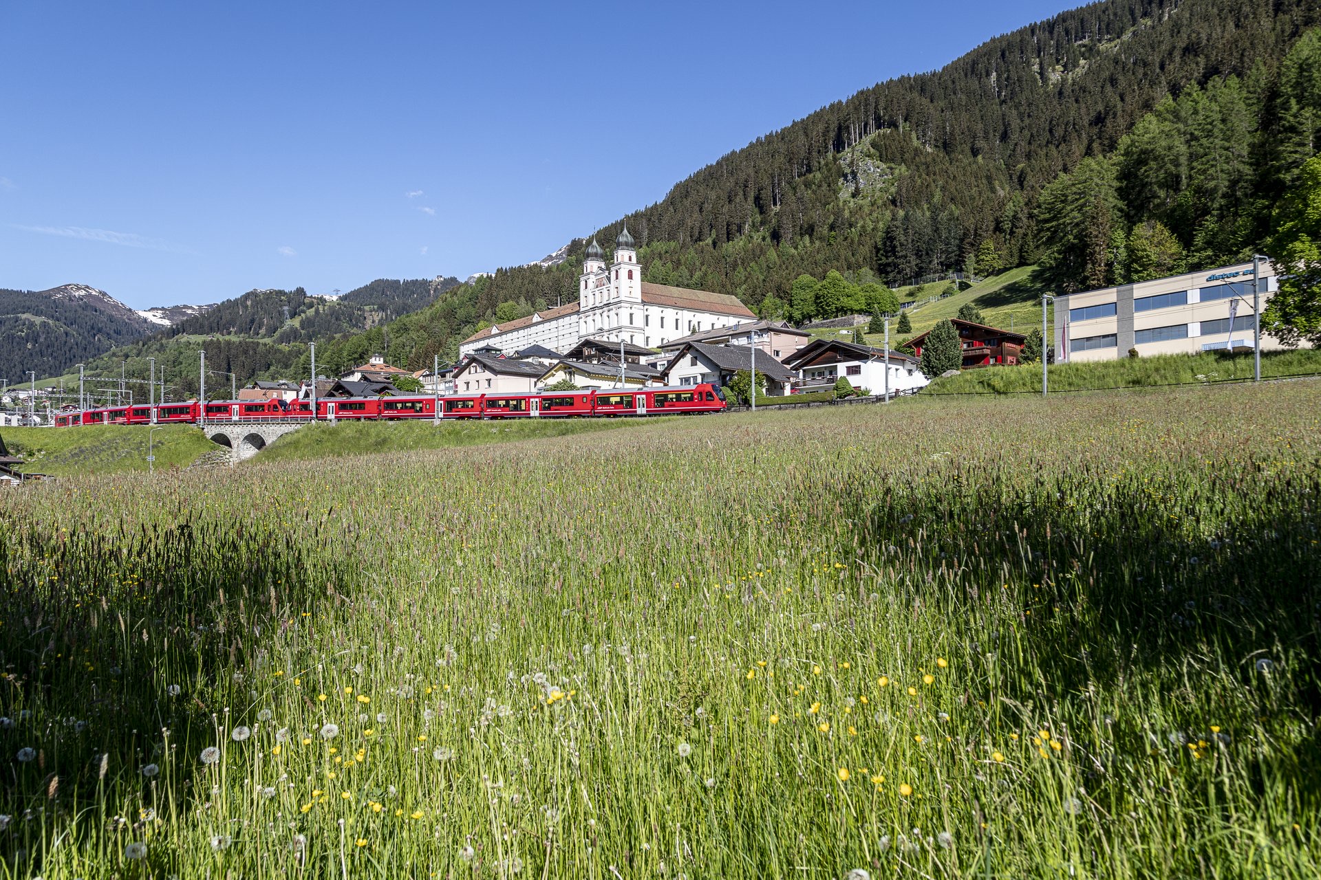 Capricorn Triebzug beim Kloster Disentis