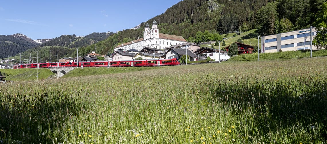 Capricorn Triebzug beim Kloster Disentis