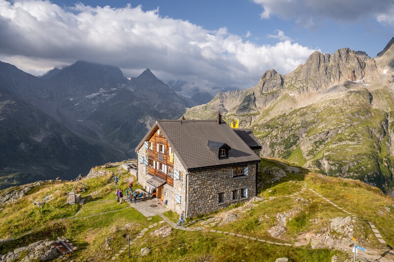 Sustlihütte SAC via Chli Sustli – Sustlibach