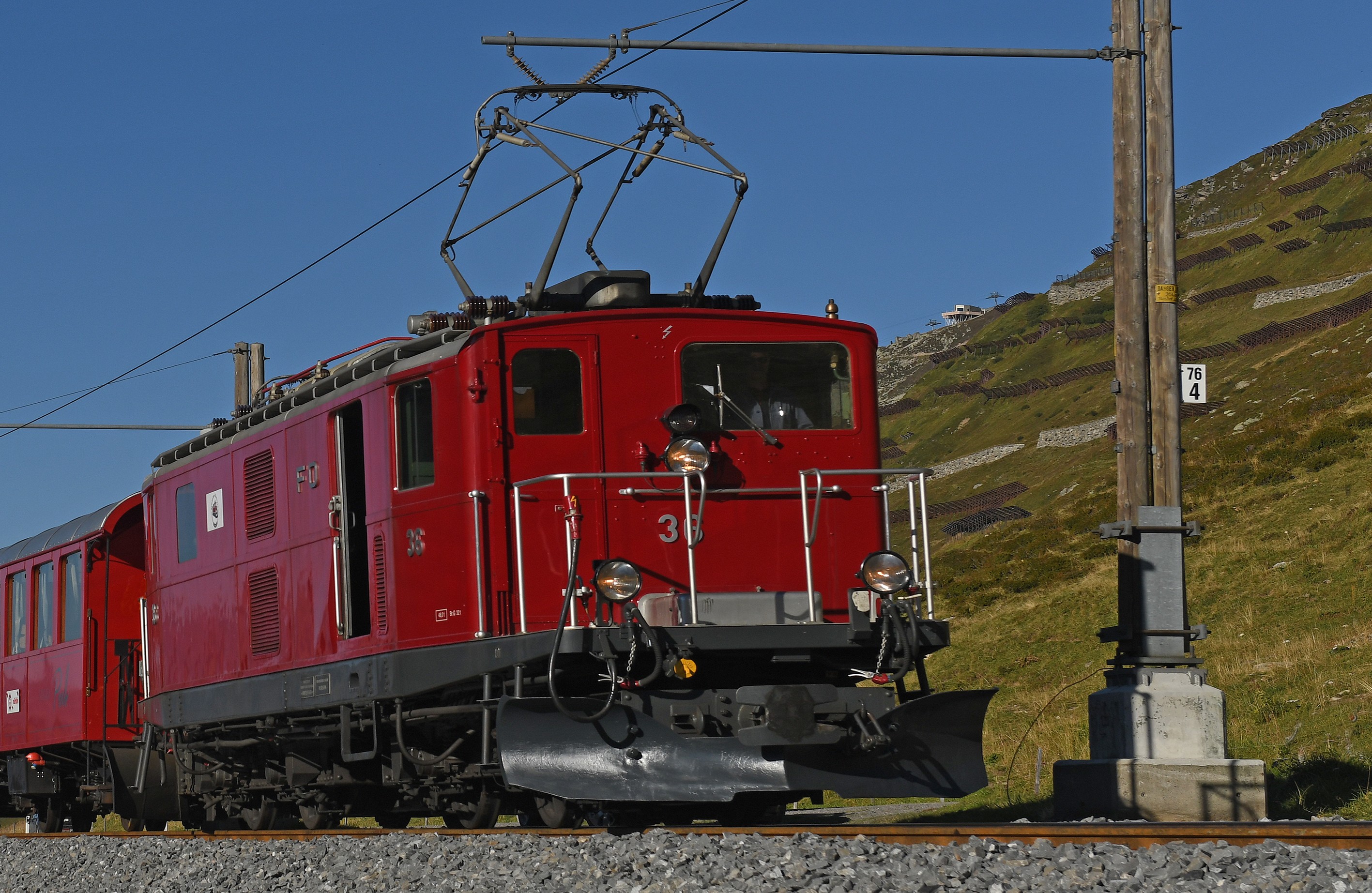 HGe 4/4 am Oberalp