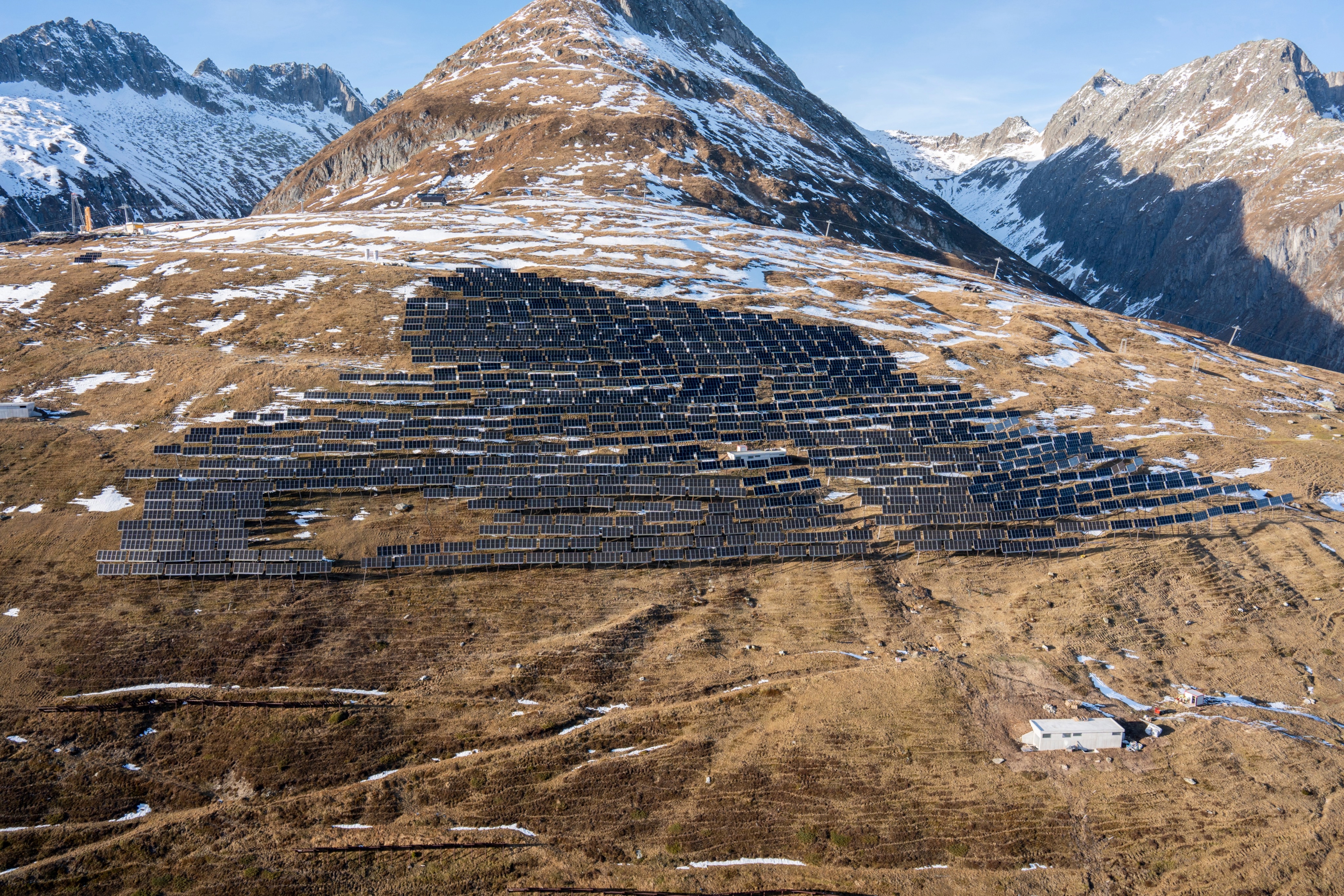 Vogelperspektive Richtung Nord Sedrun Solar