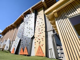 mys-Kletterparadies Matti-Kletterwand am Nätschen Kletterparadies Matti