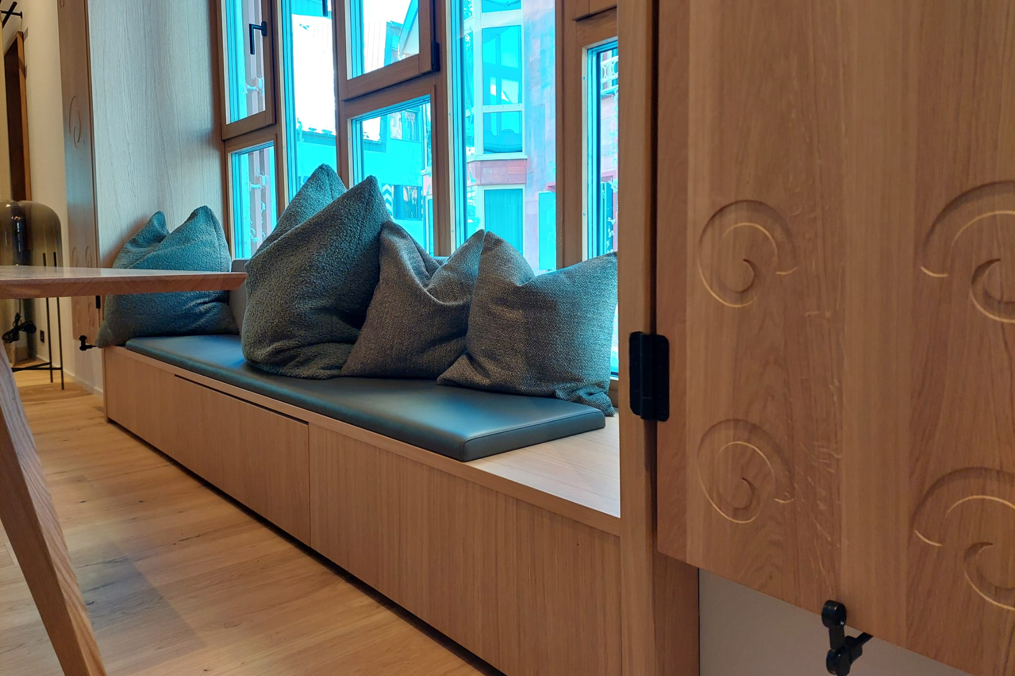 mys-Villaggio falegnameria Andermatt-Detailarbeit