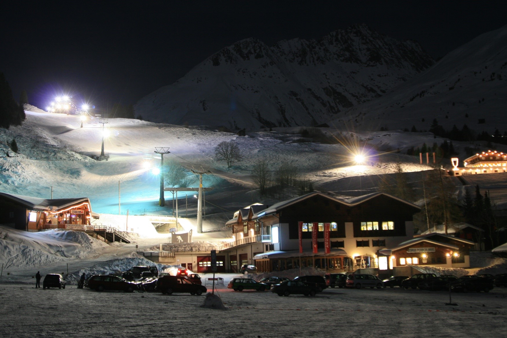 mys-Free access with annual pass Snownight Sedrun -Snownight