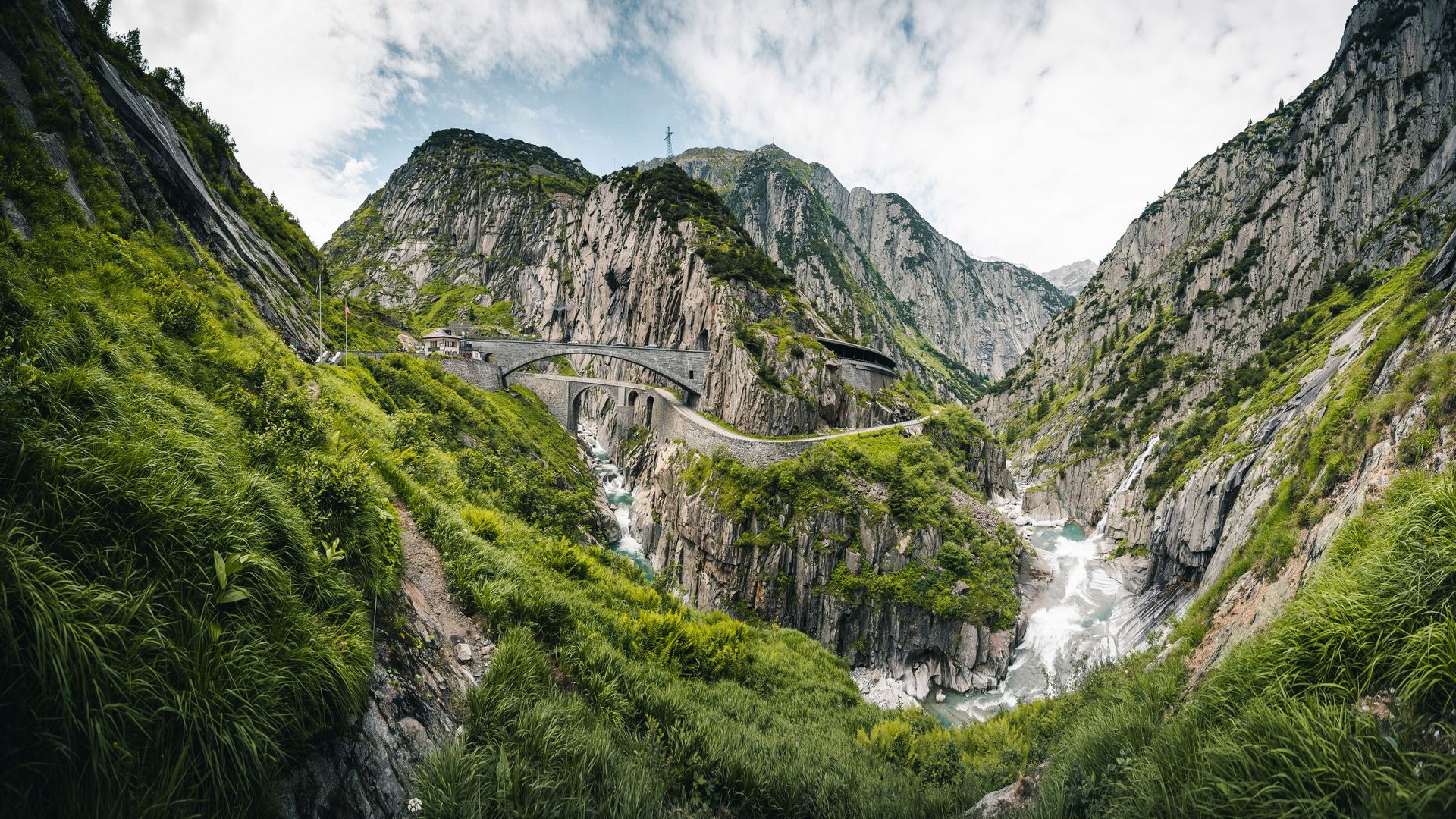 Schöllenenschlucht mit Teufelsbrücke
