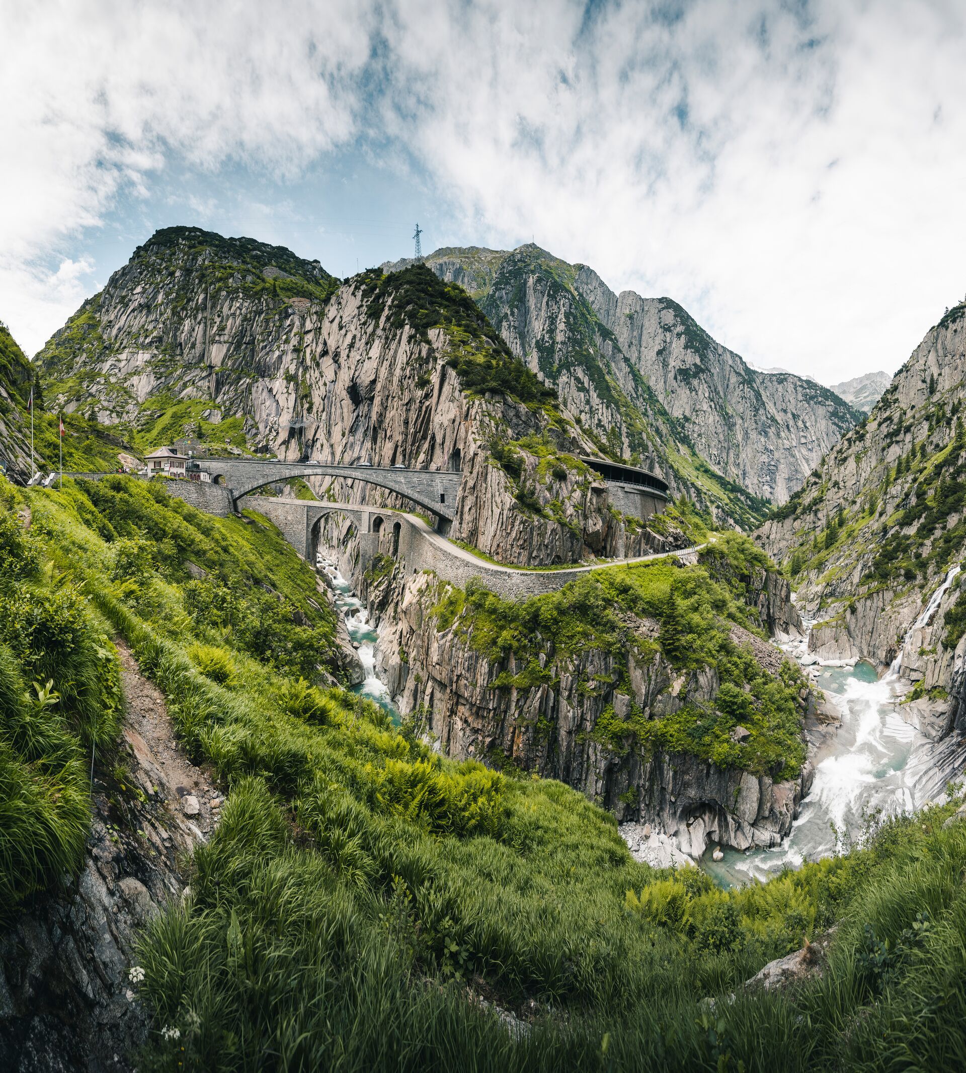 Schöllenenschlucht mit Teufelsbrücke