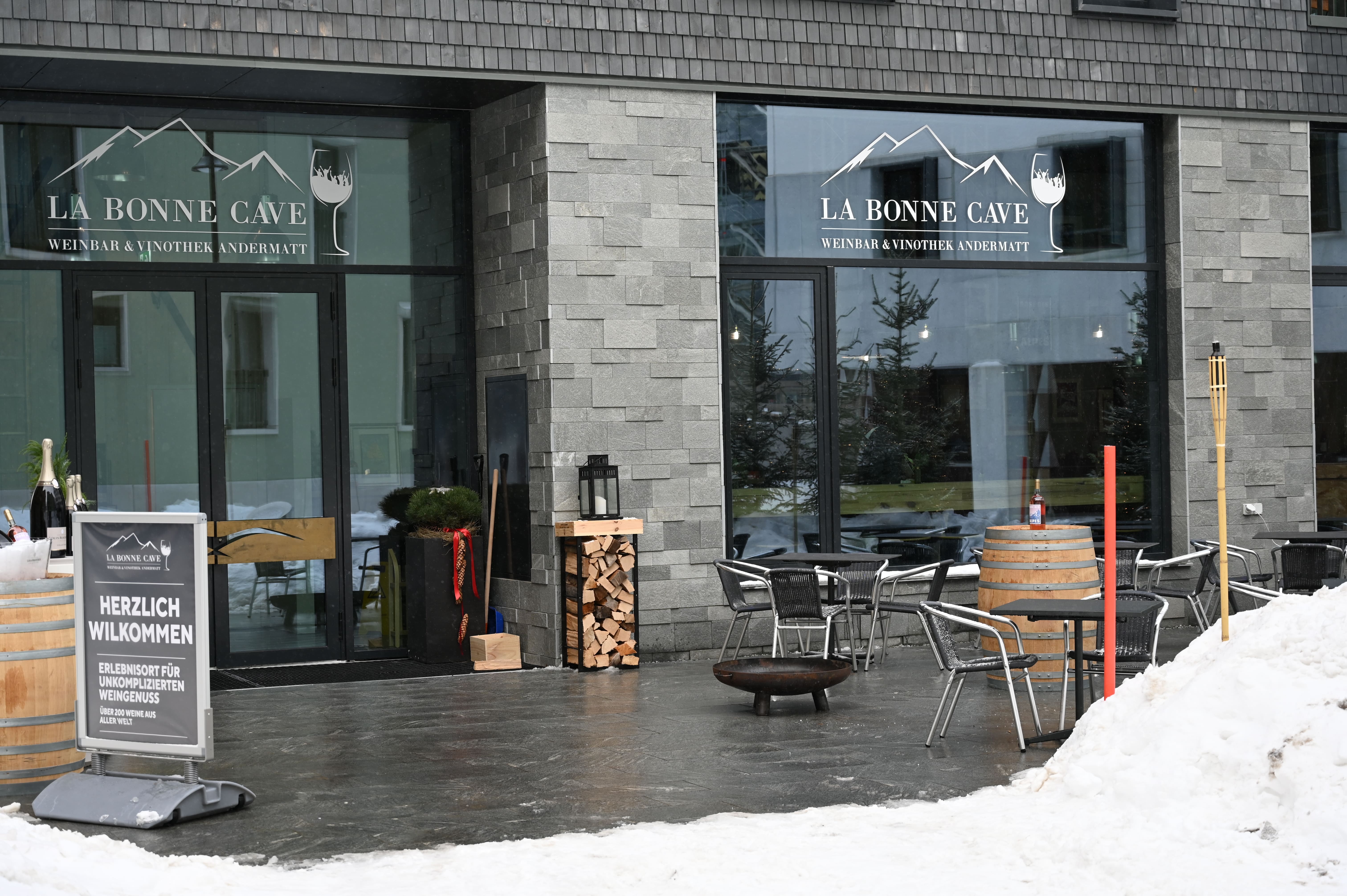 mys-La Bonne Cave-Aussenansicht