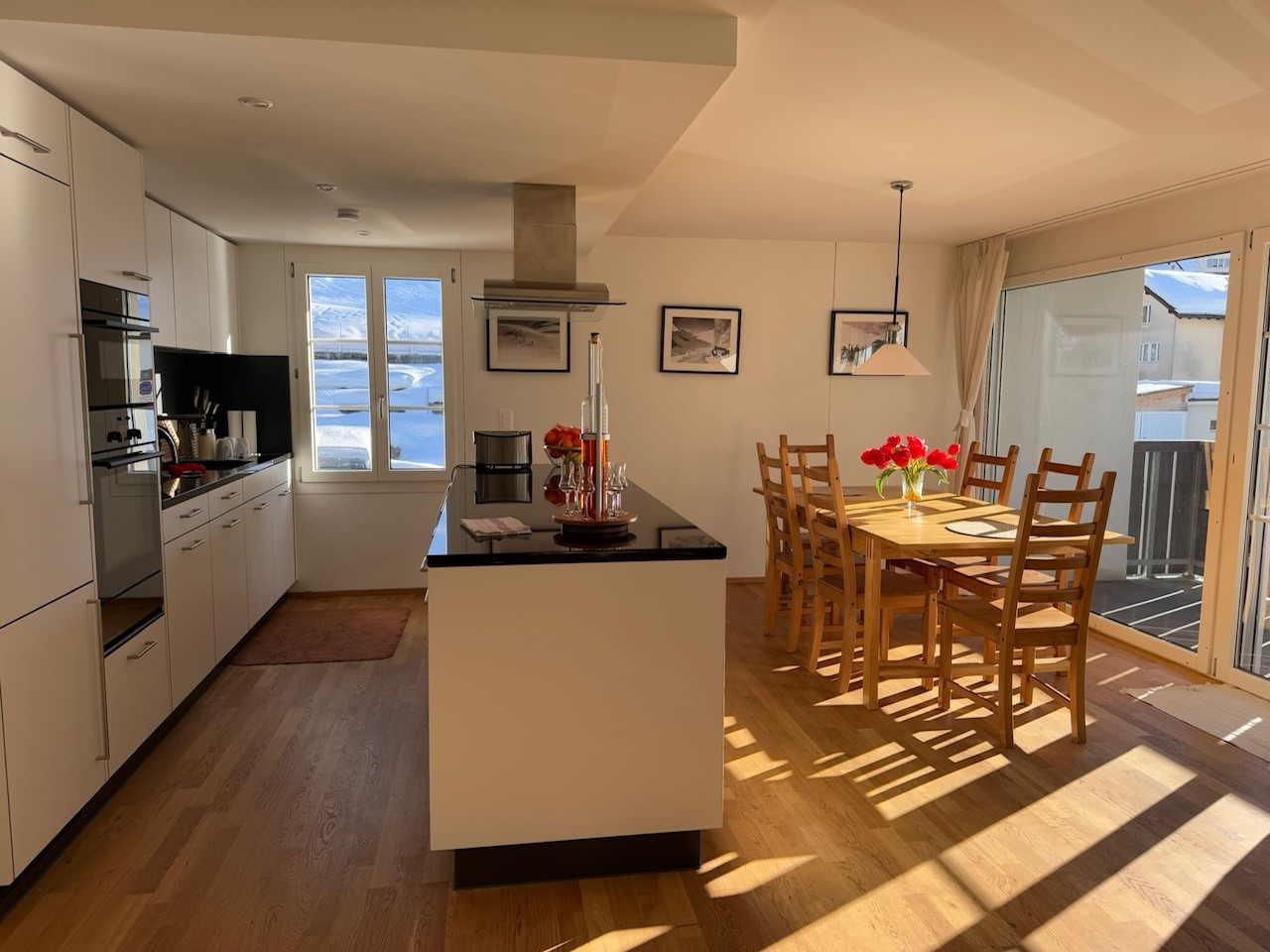 Küche mit Essbereich