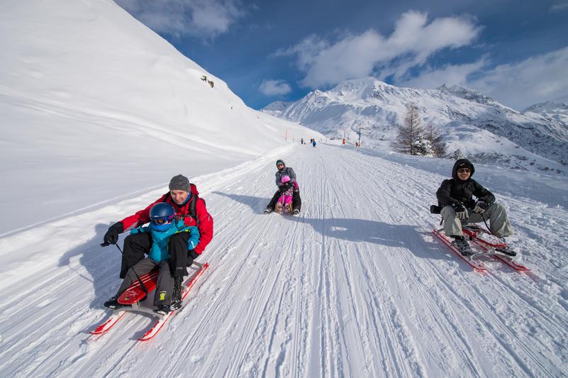 Schlittelweg Nätschen-Andermatt, Anfahrt mit dem Zug